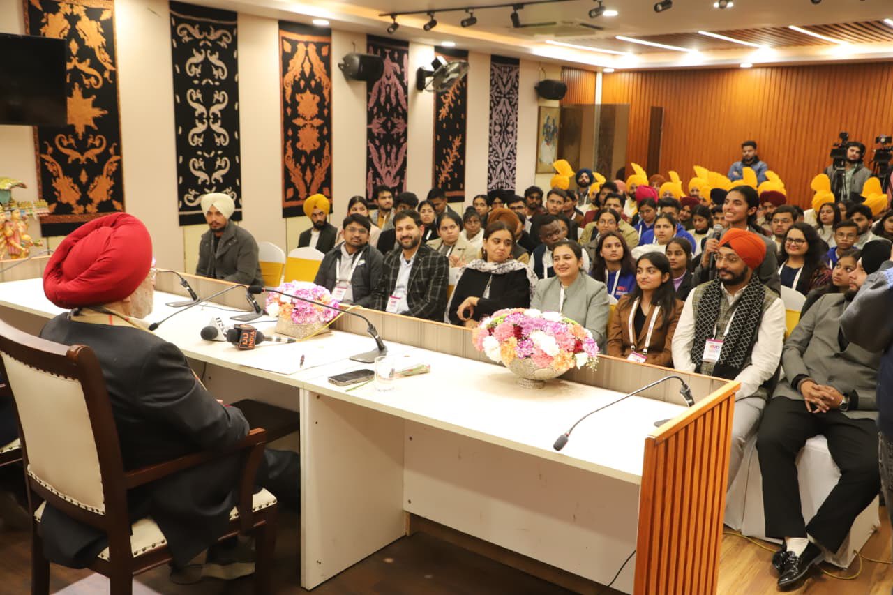 केंद्रीय पेट्रोलियम मंत्री हरदीप सिंह पुरी