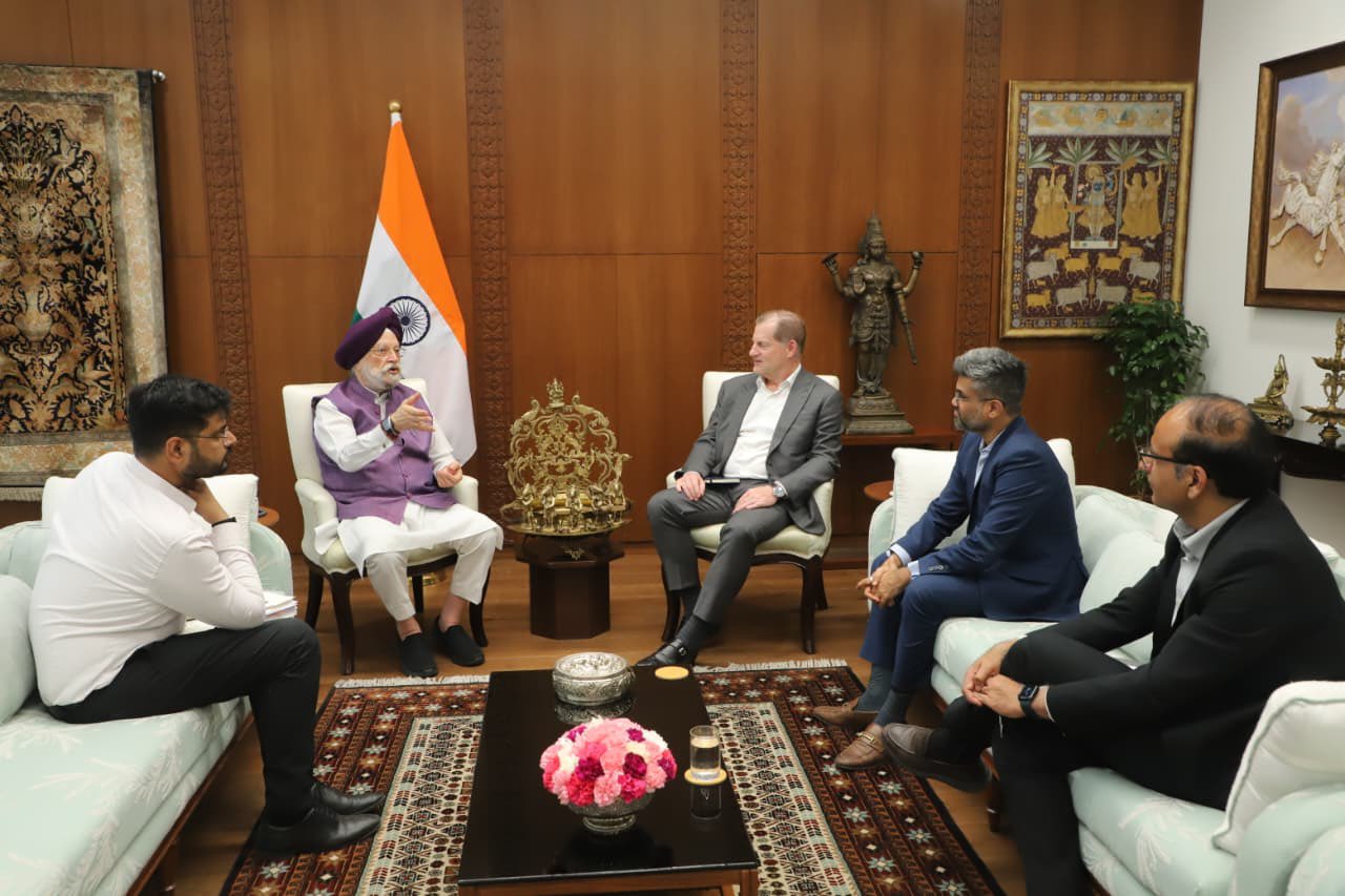 hardeep-puri-meeting-kearney-energy-transition-india