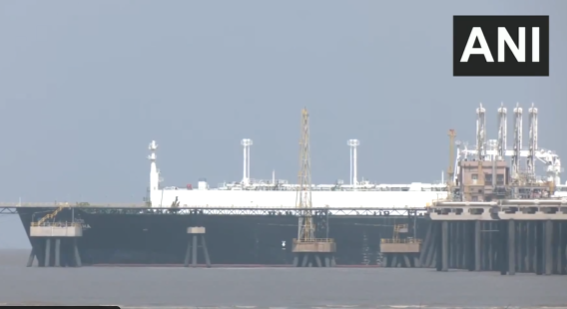 India's First LNG Tanker Disha Safely Crosses Strait of Hormuz